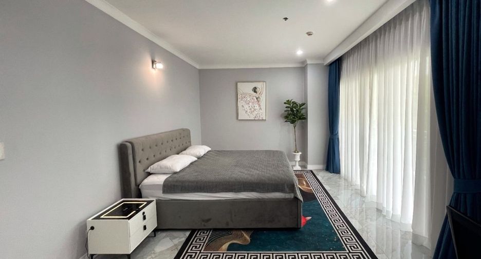 For rent 3 bedrooms apartment in Mueang Phuket, Phuket
