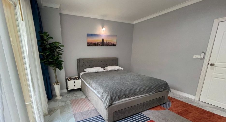 For rent 3 bedrooms apartment in Mueang Phuket, Phuket