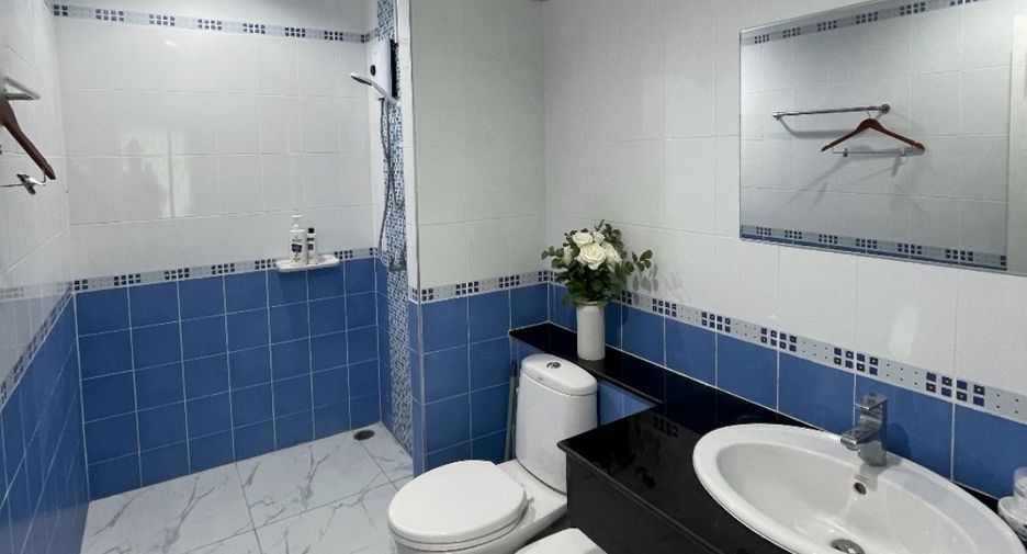 For rent 3 bedrooms apartment in Mueang Phuket, Phuket