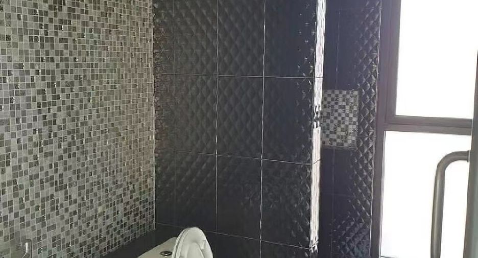 À vendre 4 chambres maison à Lat Phrao, Bangkok