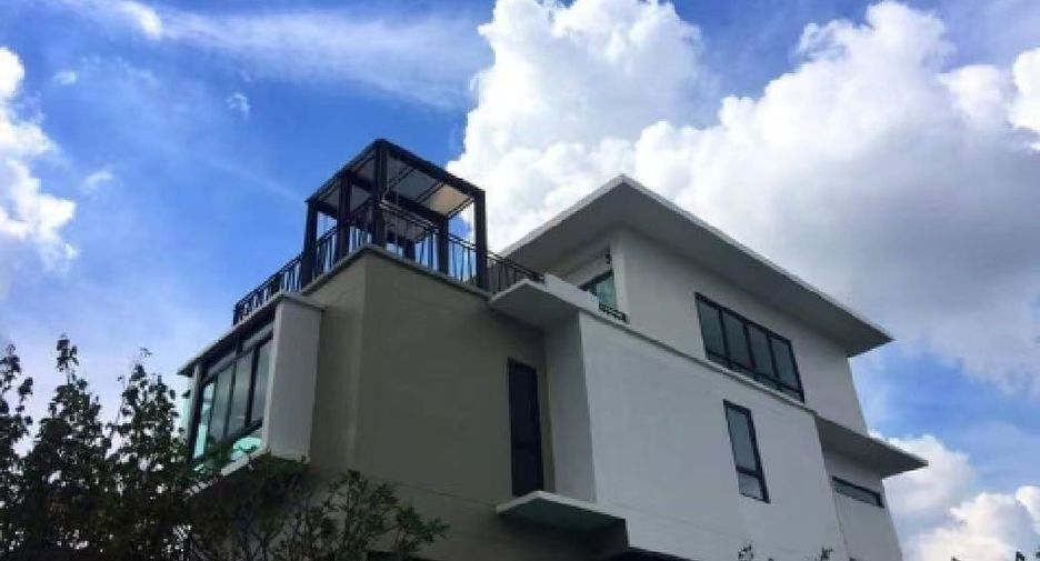 À vendre 4 chambres maison à Lat Phrao, Bangkok