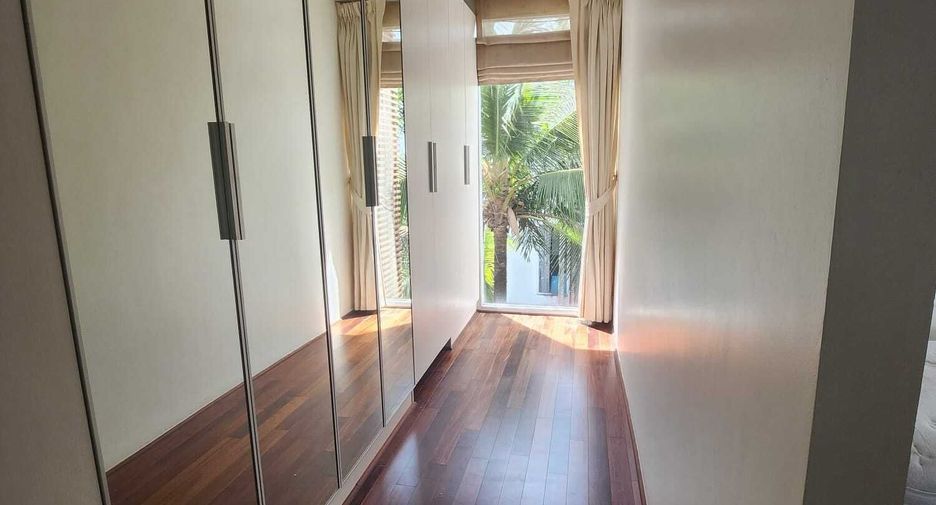 For rent 4 bedrooms villa in Mueang Phuket, Phuket