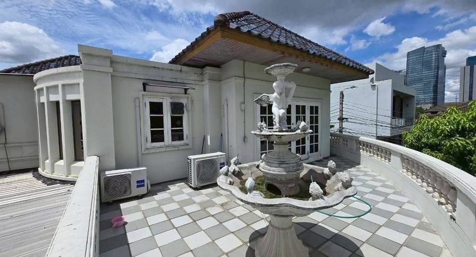 For rent 5 bedrooms house in Chatuchak, Bangkok