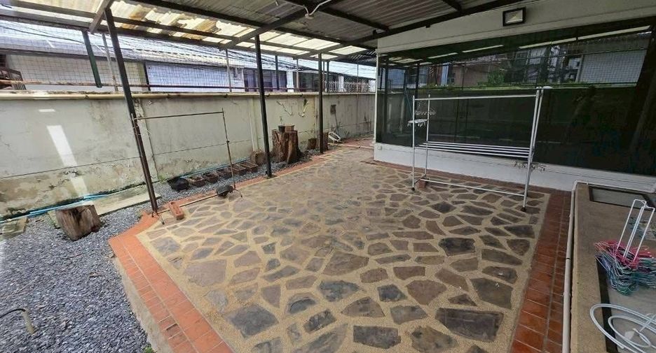 For rent 5 bedrooms house in Chatuchak, Bangkok