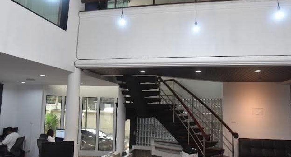 For rent 5 bedrooms house in Chatuchak, Bangkok