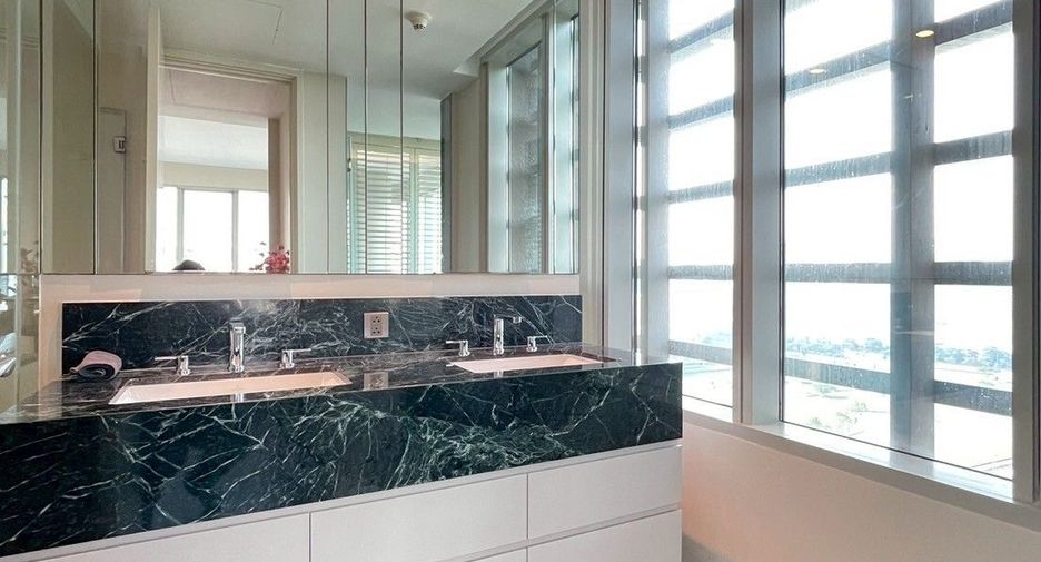 Condo en venta de 4 habitaciones en Pathum Wan, Bangkok