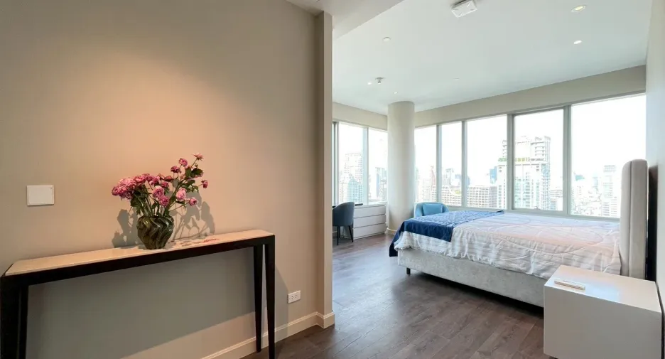 For sale 4 ベッドルーム condo in Pathum Wan, Bangkok