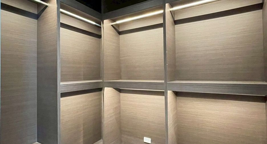 Condo en venta de 4 habitaciones en Pathum Wan, Bangkok