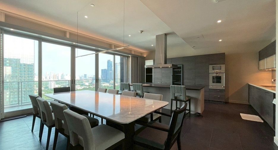 Condo en venta de 4 habitaciones en Pathum Wan, Bangkok