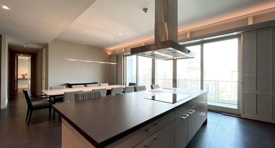 Condo en venta de 4 habitaciones en Pathum Wan, Bangkok