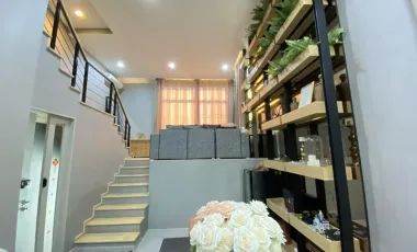 For sale 3 ベッドルーム townhouse in Yan Nawa, Bangkok