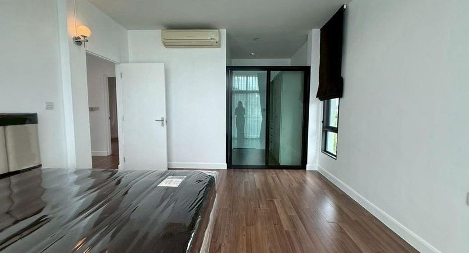 For rent 3 bedrooms house in Bang Kapi, Bangkok