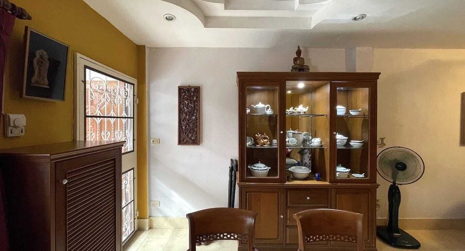 For sale 3 ベッドルーム townhouse in Kathu, Phuket