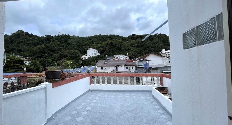 For sale 3 ベッドルーム townhouse in Kathu, Phuket