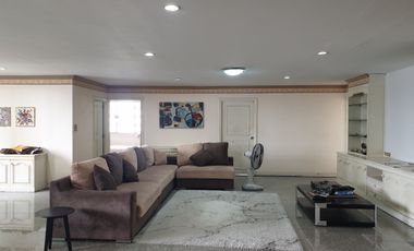 For sale 3 bedrooms condo in Watthana, Bangkok