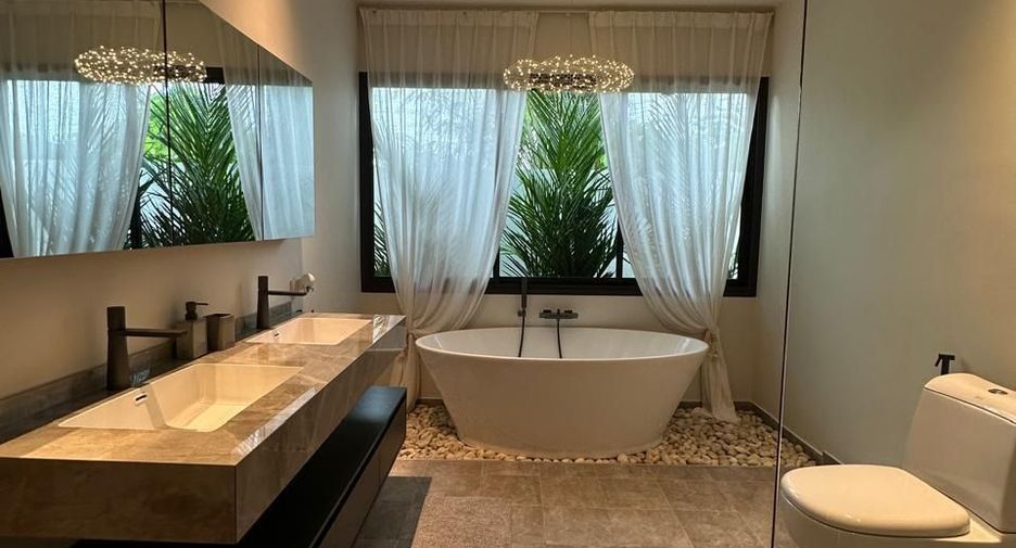 For sale 2 bedrooms villa in Mueang Phuket, Phuket