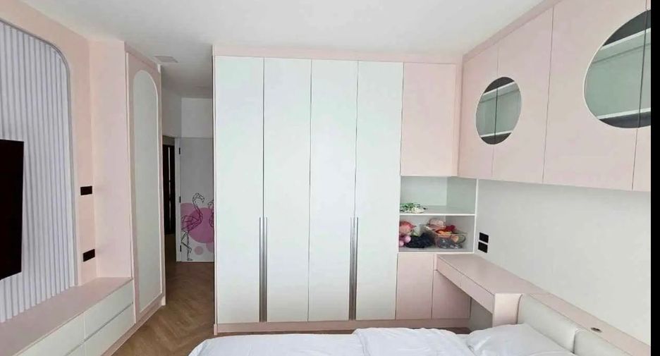 For rent 4 bedrooms house in Lat Krabang, Bangkok