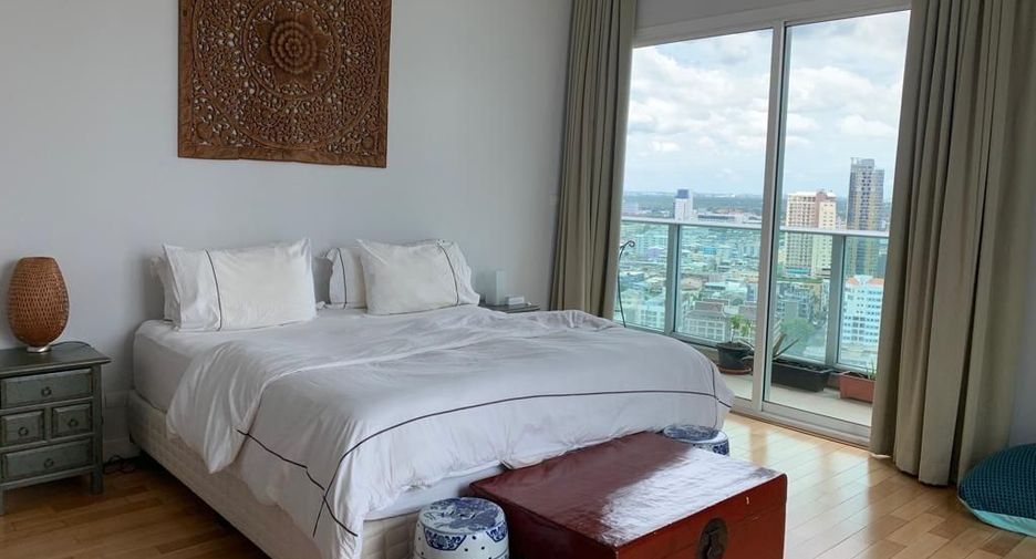 For rent 3 ベッドルーム condo in Khlong Toei, Bangkok