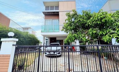 Haus zum Kauf mit 3 Zimmer in Lat Krabang, Bangkok