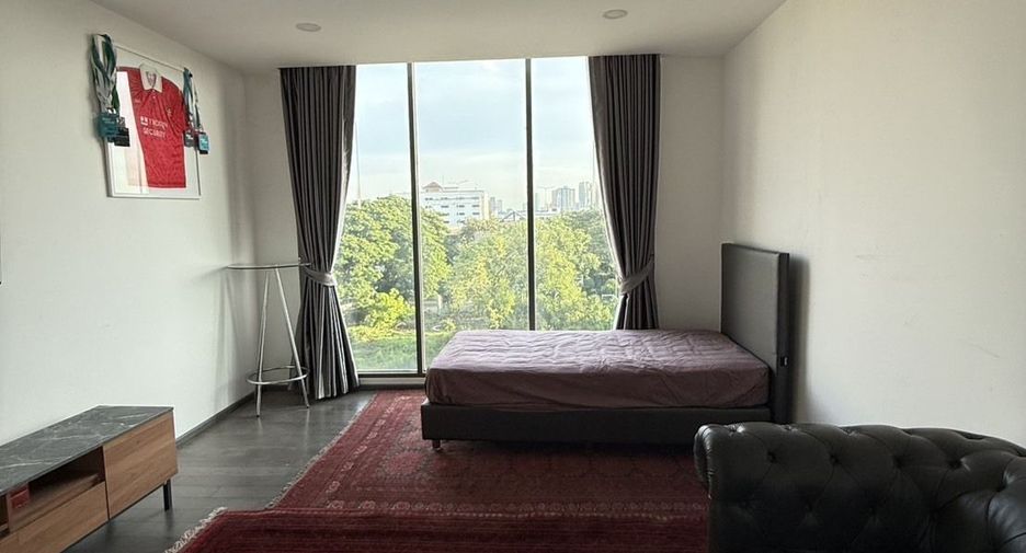 For sale 2 bedrooms condo in Watthana, Bangkok