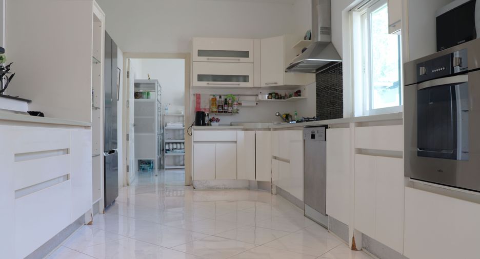 Casa en venta de 4 habitaciones en Mueang Phuket, Phuket