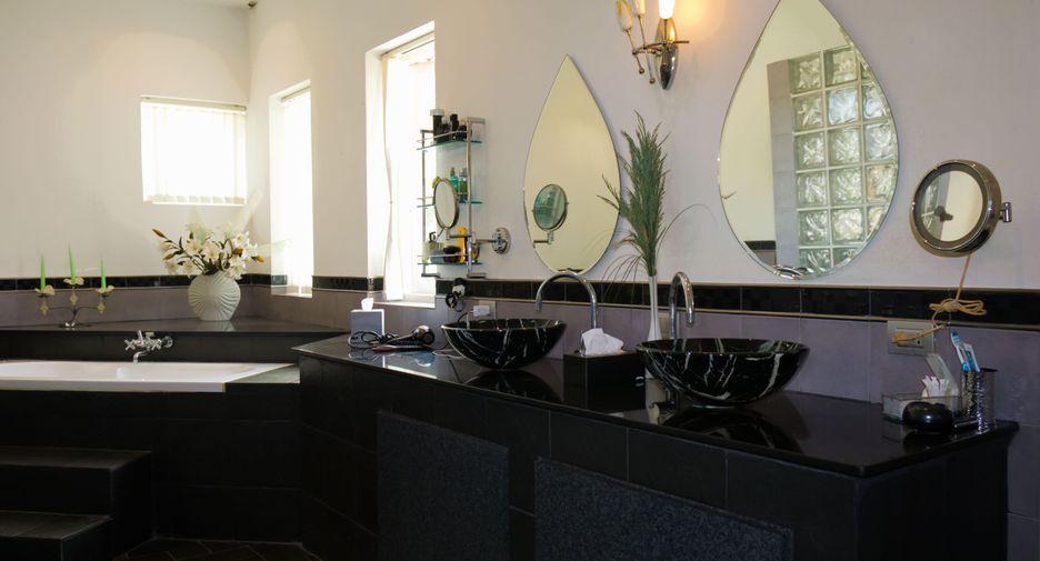 Casa en venta de 4 habitaciones en Mueang Phuket, Phuket