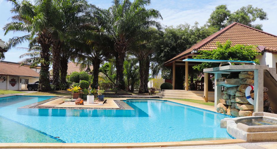 Casa en venta de 4 habitaciones en Mueang Phuket, Phuket
