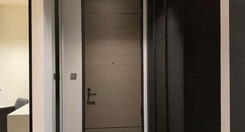 À louer 2 chambres condo à Pathum Wan, Bangkok