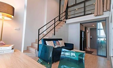 Condo en alquiler de 1 habitaciones en Huai Khwang, Bangkok