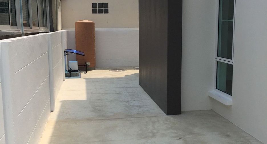 Haus zur Miete mit 3 Zimmer in Phra Pradaeng, Samut Prakan