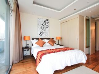 For rent 2 bedrooms condo in Phaya Thai, Bangkok