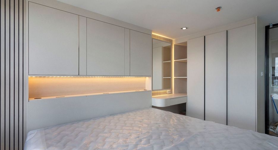 For sale 2 bedrooms condo in Bang Phlat, Bangkok