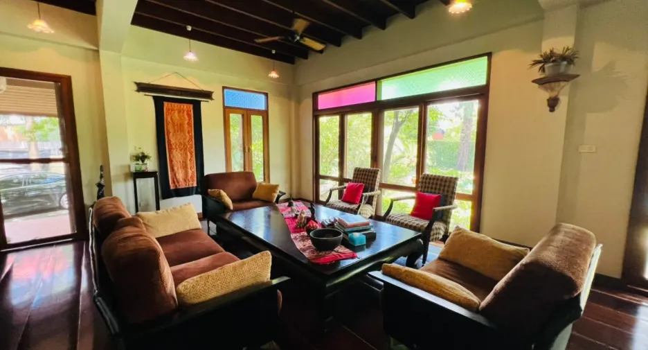 À vendre et à louer studio maison à Suan Luang, Bangkok