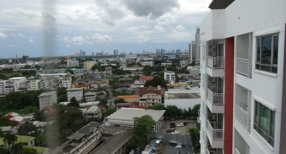 For sale 1 bed condo in Khlong Toei, Bangkok