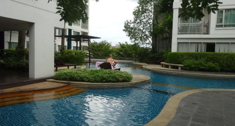 For sale 1 bed condo in Khlong Toei, Bangkok