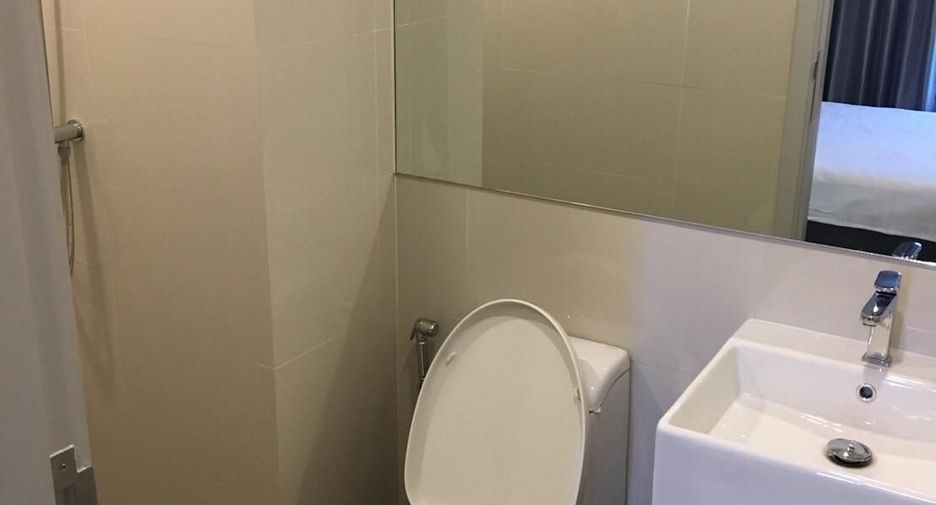 À vendre 1 chambre condo à Sathon, Bangkok