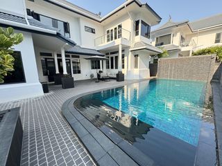 Villa zur Miete mit 4 Zimmer in Watthana, Bangkok