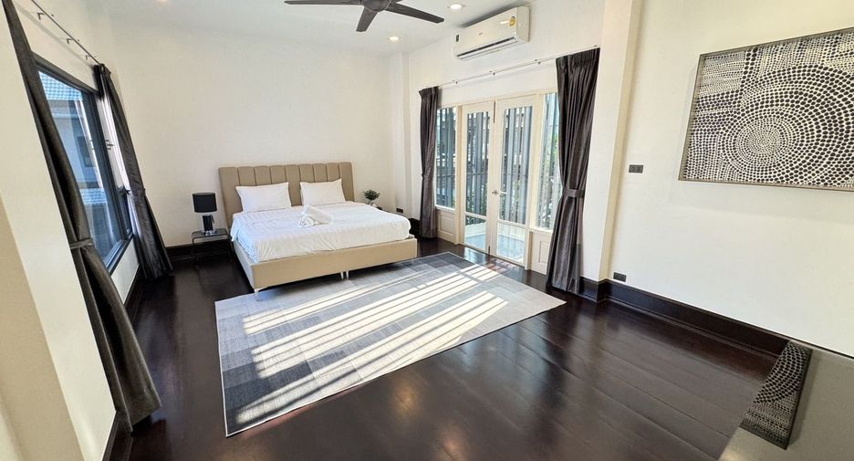 Villa en alquiler de 4 habitaciones en Watthana, Bangkok