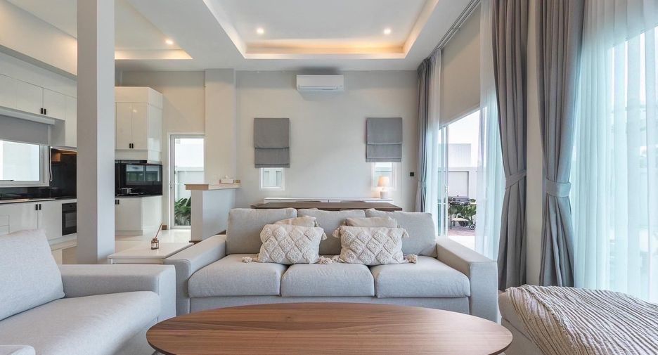 For sale 4 bedrooms villa in Thalang, Phuket