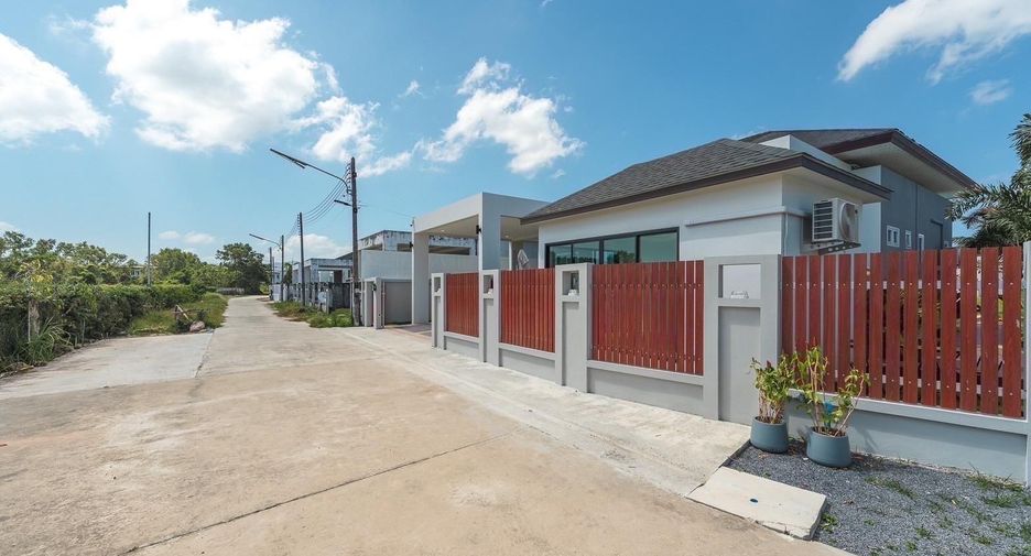For sale 4 bedrooms villa in Thalang, Phuket