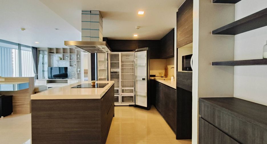 For sale and for rent 2 bedrooms condo in Watthana, Bangkok