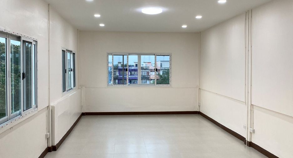 Casa en venta de 10 habitaciones en Thawi Watthana, Bangkok
