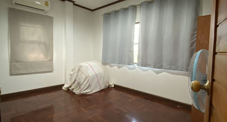 Casa en venta de 10 habitaciones en Thawi Watthana, Bangkok