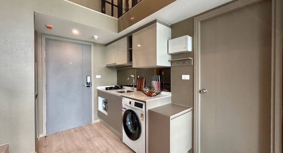 À louer 2 chambres condo à Huai Khwang, Bangkok