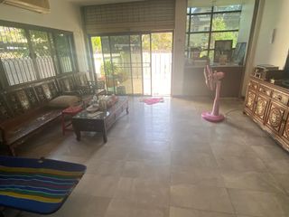 For sale 4 bedrooms townhouse in Phra Khanong, Bangkok