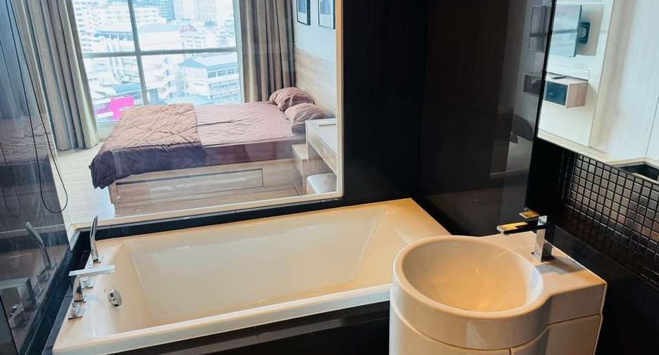 Condo en alquiler de 2 habitaciones en Sathon, Bangkok