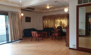 Apartment zur Miete mit 3 Zimmer in Khlong Toei, Bangkok