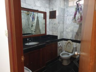 À louer 3 chambres appartement à Khlong Toei, Bangkok