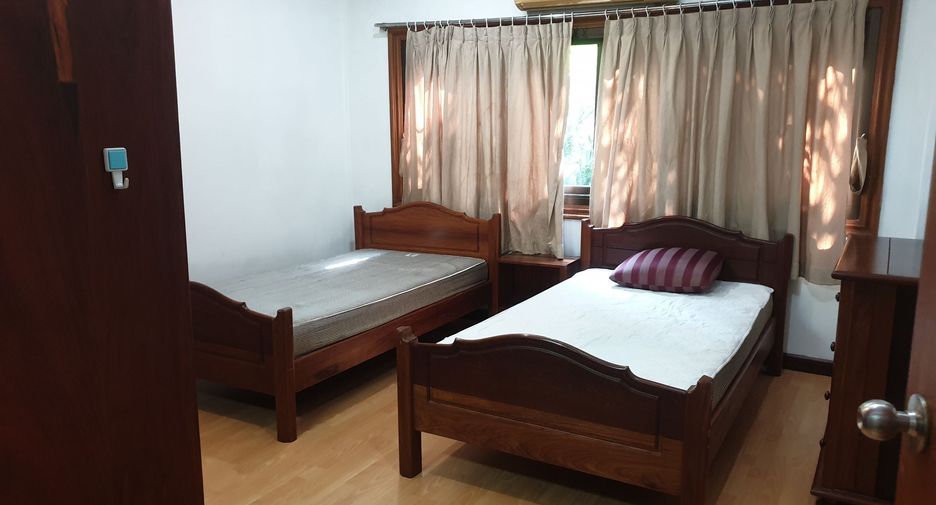 Apartment zur Miete mit 3 Zimmer in Khlong Toei, Bangkok