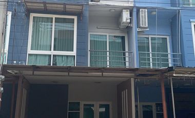 Casa en venta de 3 habitaciones en Khan Na Yao, Bangkok